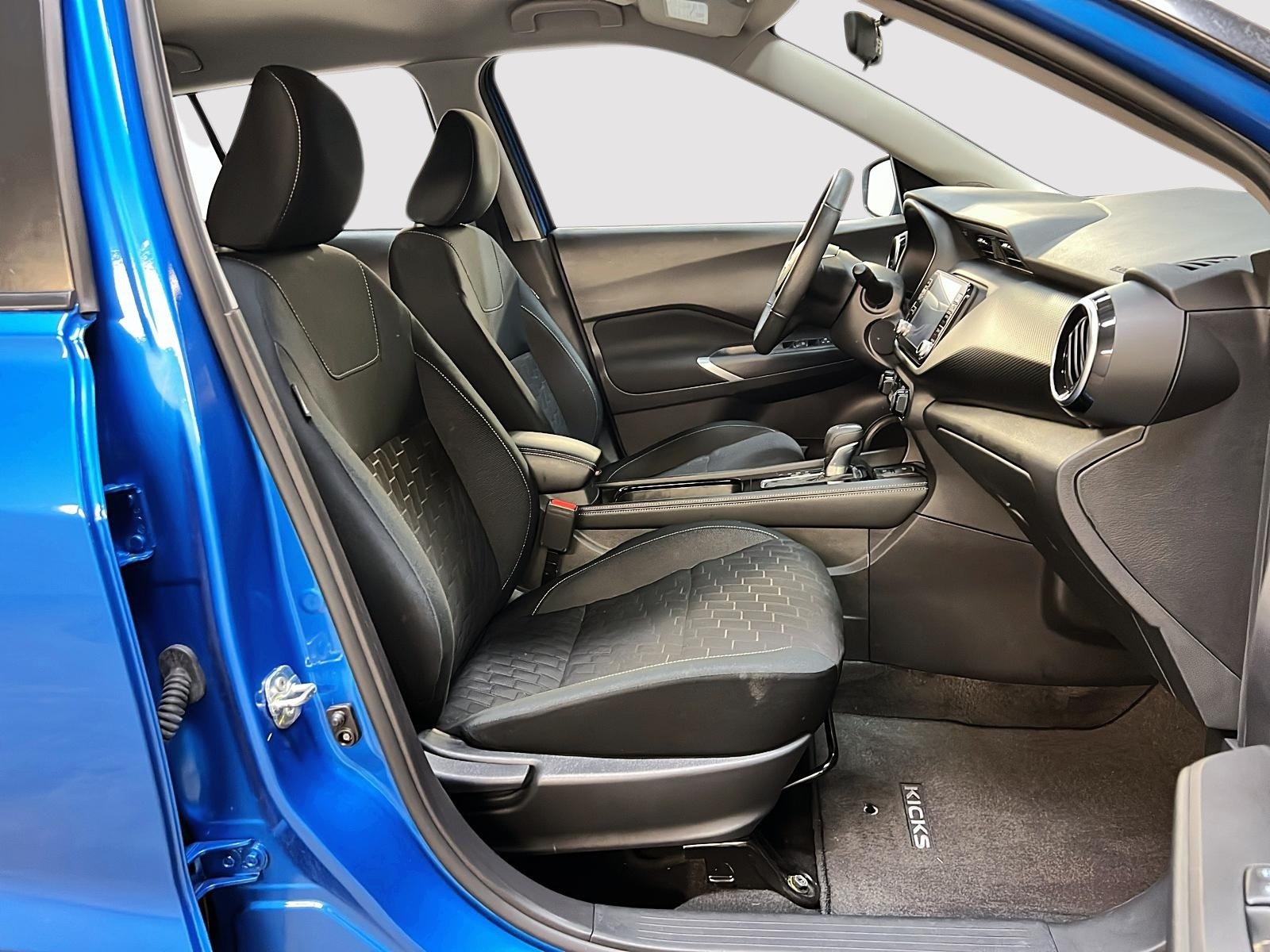 Nissan Kicks SV 2024 — photo 8