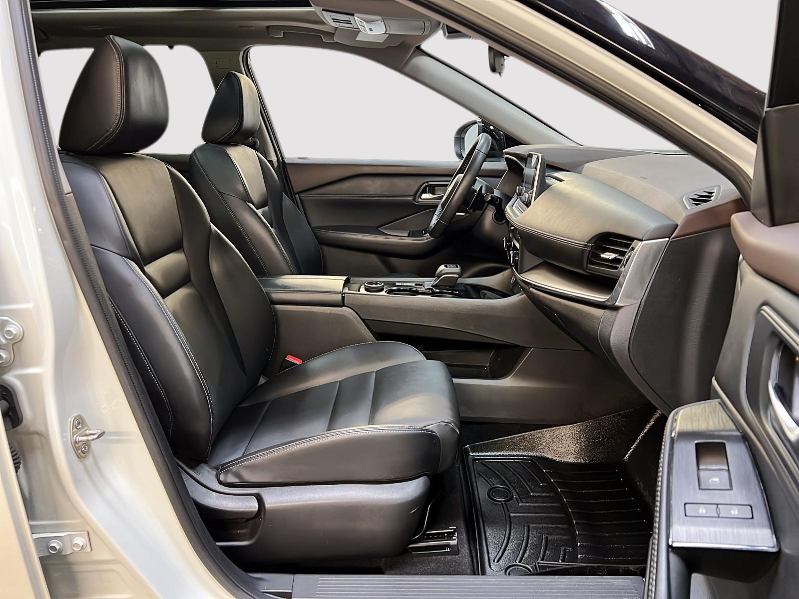 Nissan Rogue SV MIDNIGHT CUIR TOIT PANO 4RM 2023 — photo 8