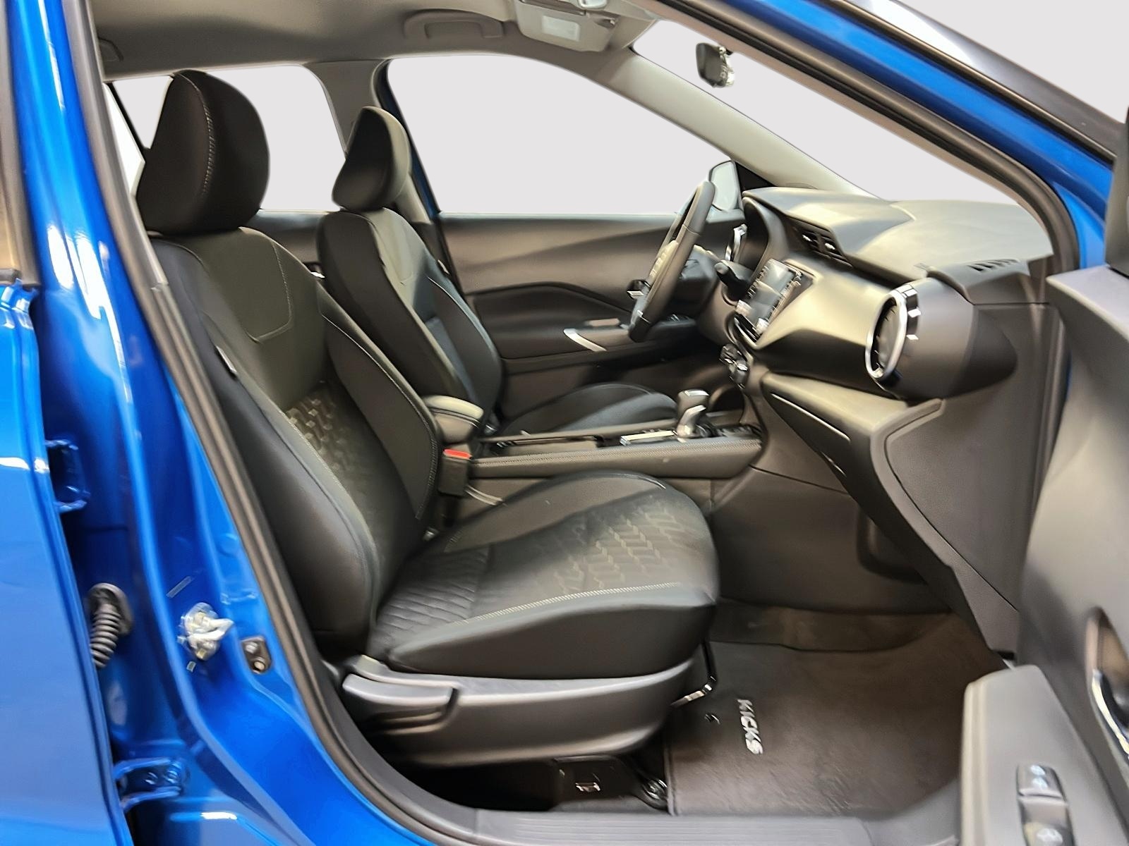 Nissan Kicks SV 2024 — photo 8