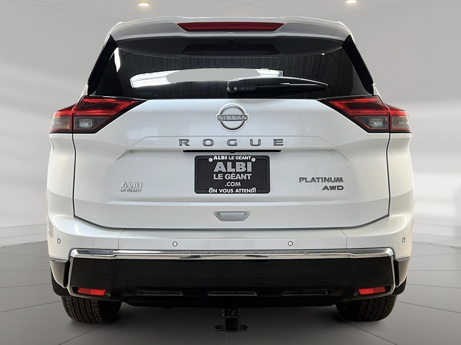 Nissan Rogue PLATINUM CUIR TOIT PANO NAV 4RM 2025 — photo 5