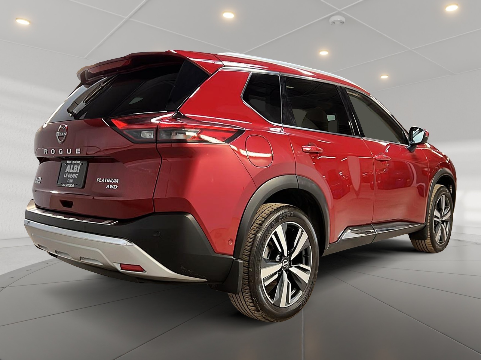 Nissan Rogue PLATINUM CUIR TOIT PANO NAV 4RM 2023 — photo 4