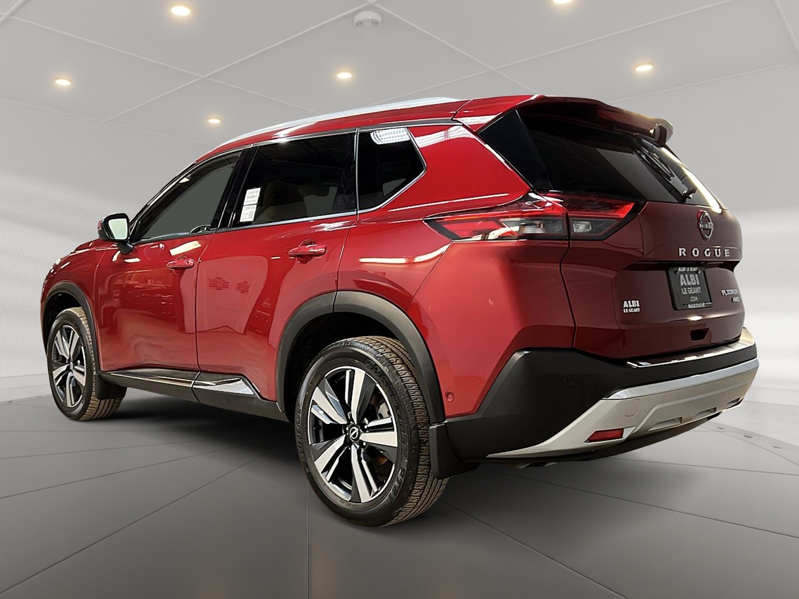Nissan Rogue PLATINUM CUIR TOIT PANO NAV 4RM 2023 — photo 6