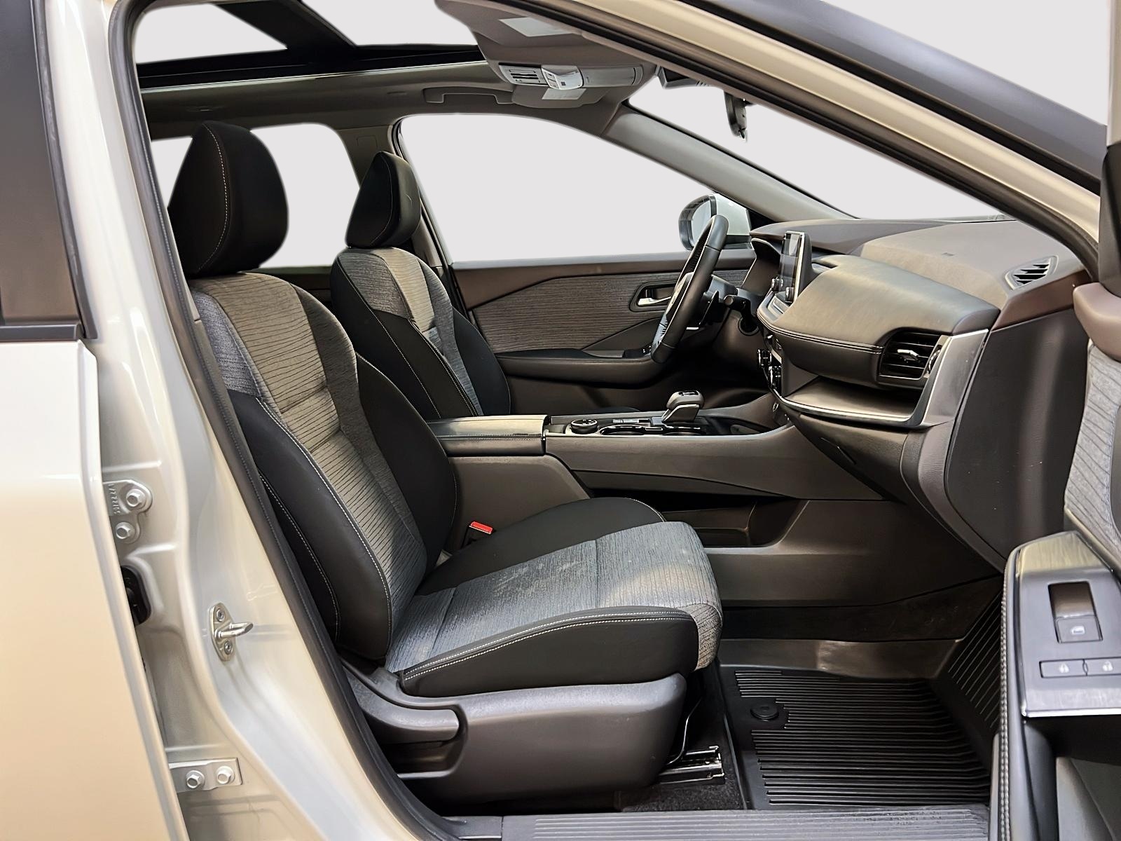 Nissan Rogue SV TOIT PANO 4RM 2023 — photo 8
