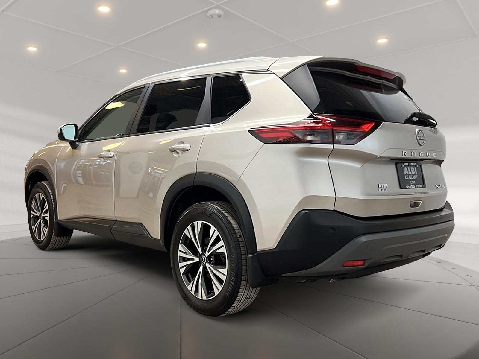 Nissan Rogue SV TOIT PANO 4RM 2023 — photo 6