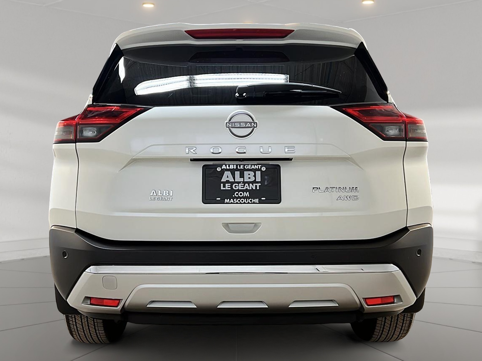 Nissan Rogue PLATINUM CUIR TOIT PANO NAV 4RM 2023 — photo 5