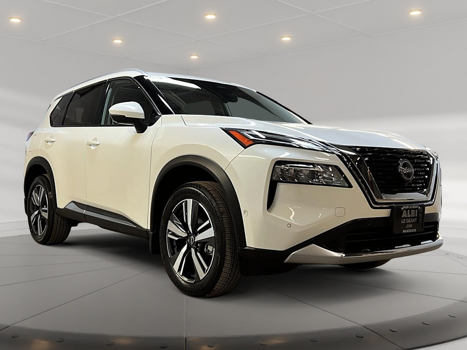 Nissan Rogue PLATINUM CUIR TOIT PANO NAV 4RM 2023 — photo 3