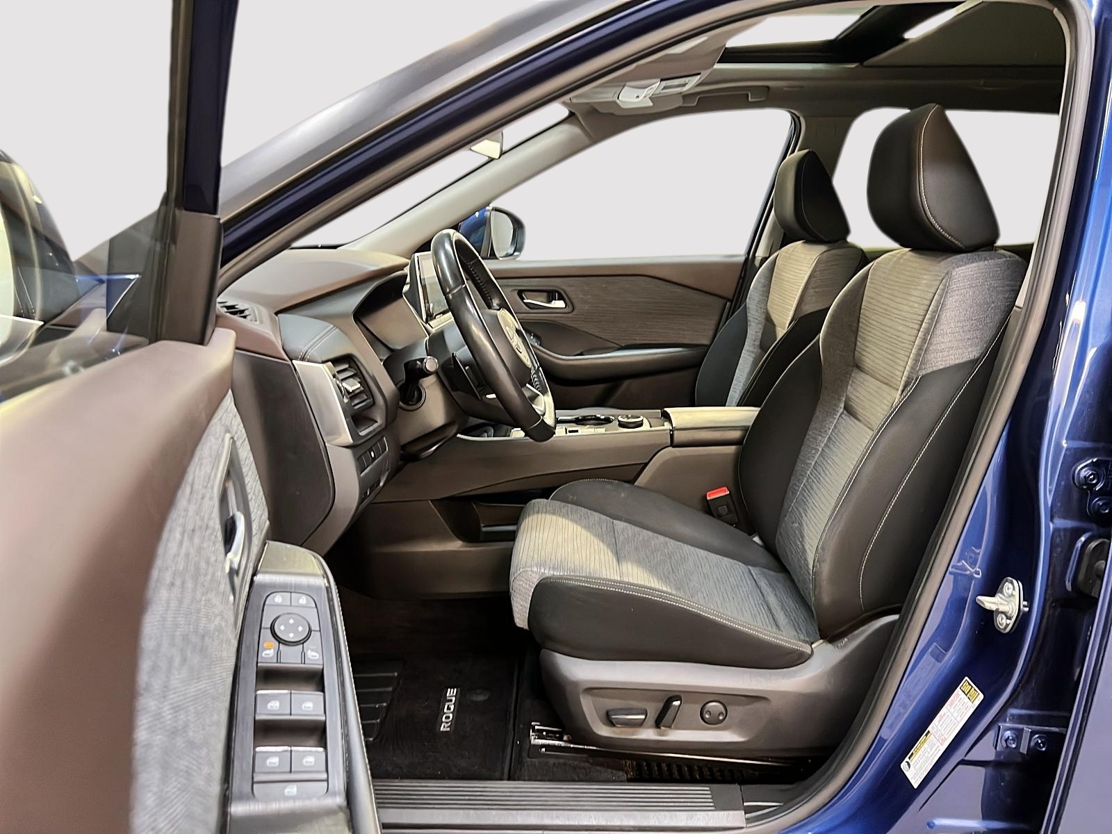 Nissan Rogue SV TOIT PANO 4RM 2023 — photo 7