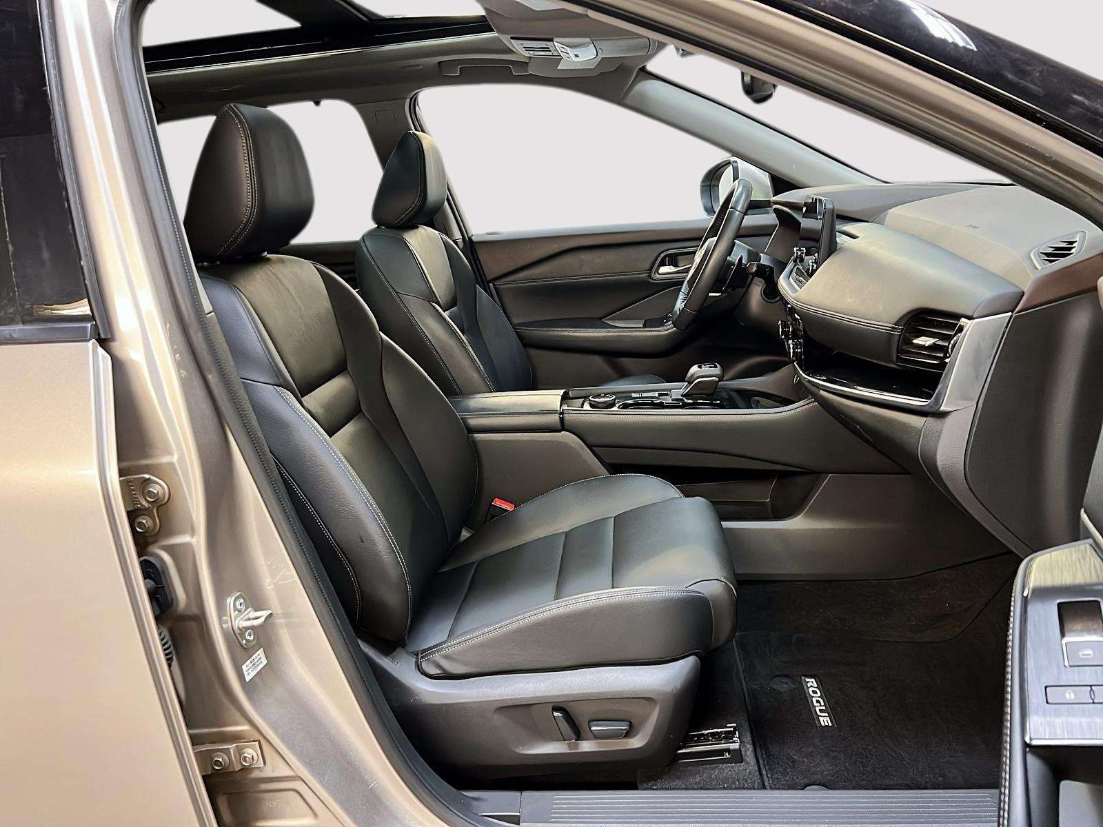 Nissan Rogue SL CUIR TOIT PANO NAV 4RM 2023 — photo 8