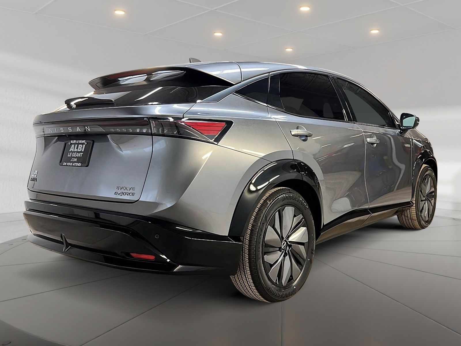 Nissan ARIYA EVOLVE E-4ORCE CUIR TOIT PANO NAV 4RM 2025 — photo 4