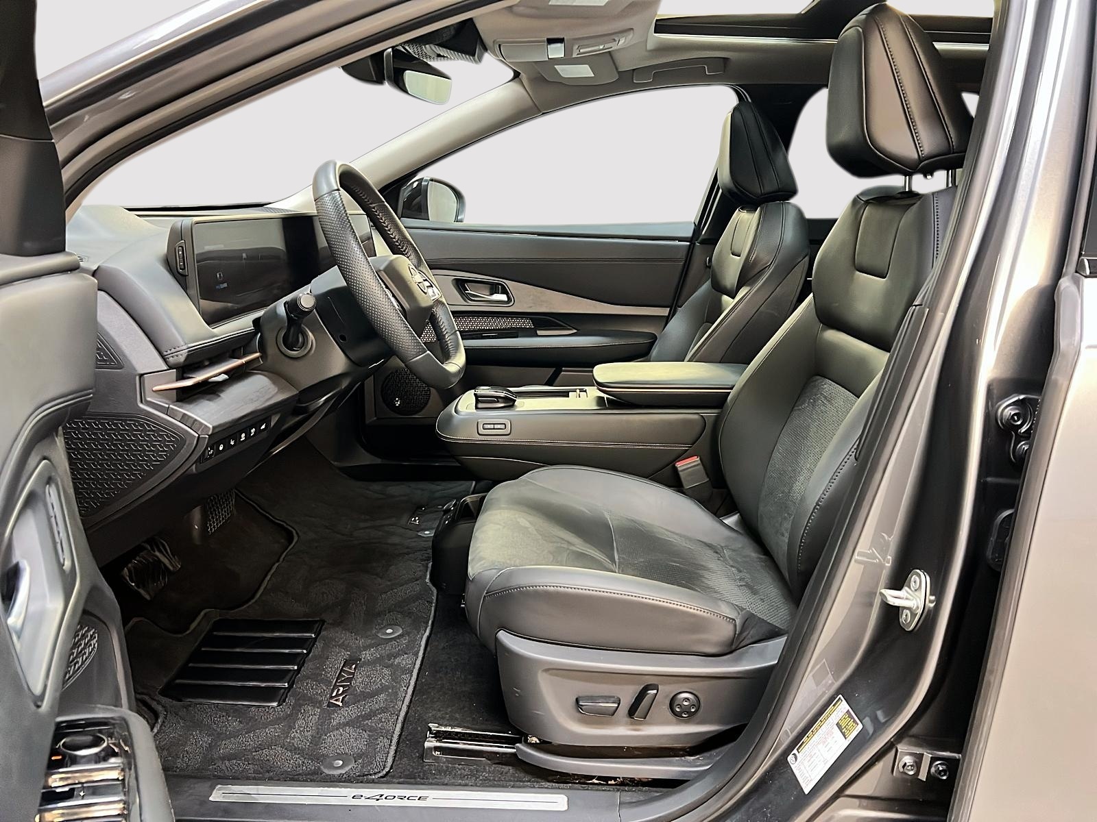 Nissan ARIYA EVOLVE E-4ORCE CUIR TOIT PANO NAV 4RM 2025 — photo 7