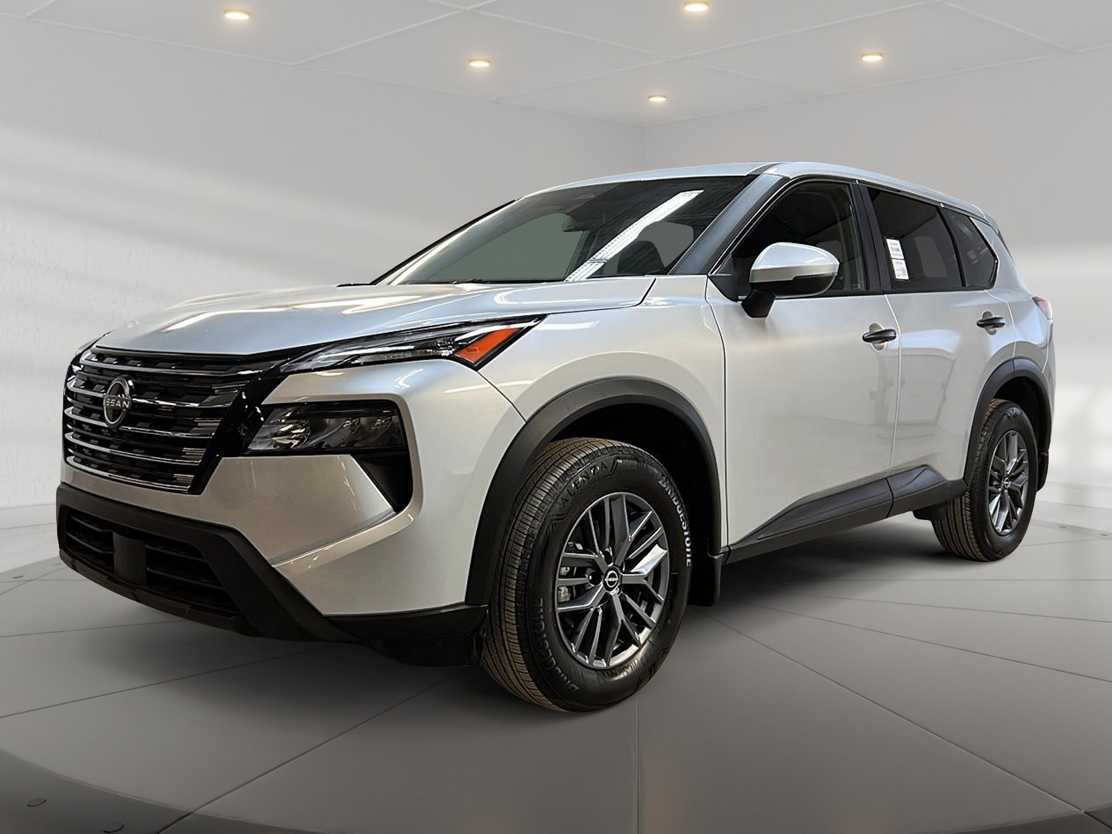 Nissan Rogue S 4RM 2025