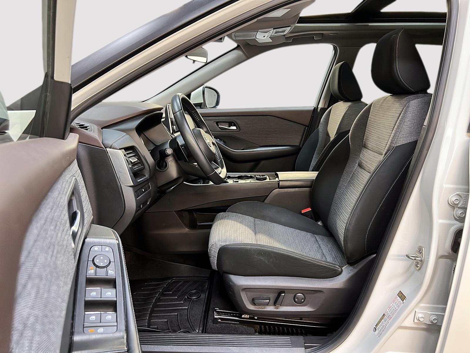 Nissan Rogue SV TOIT PANO 4RM 2023 — photo 7