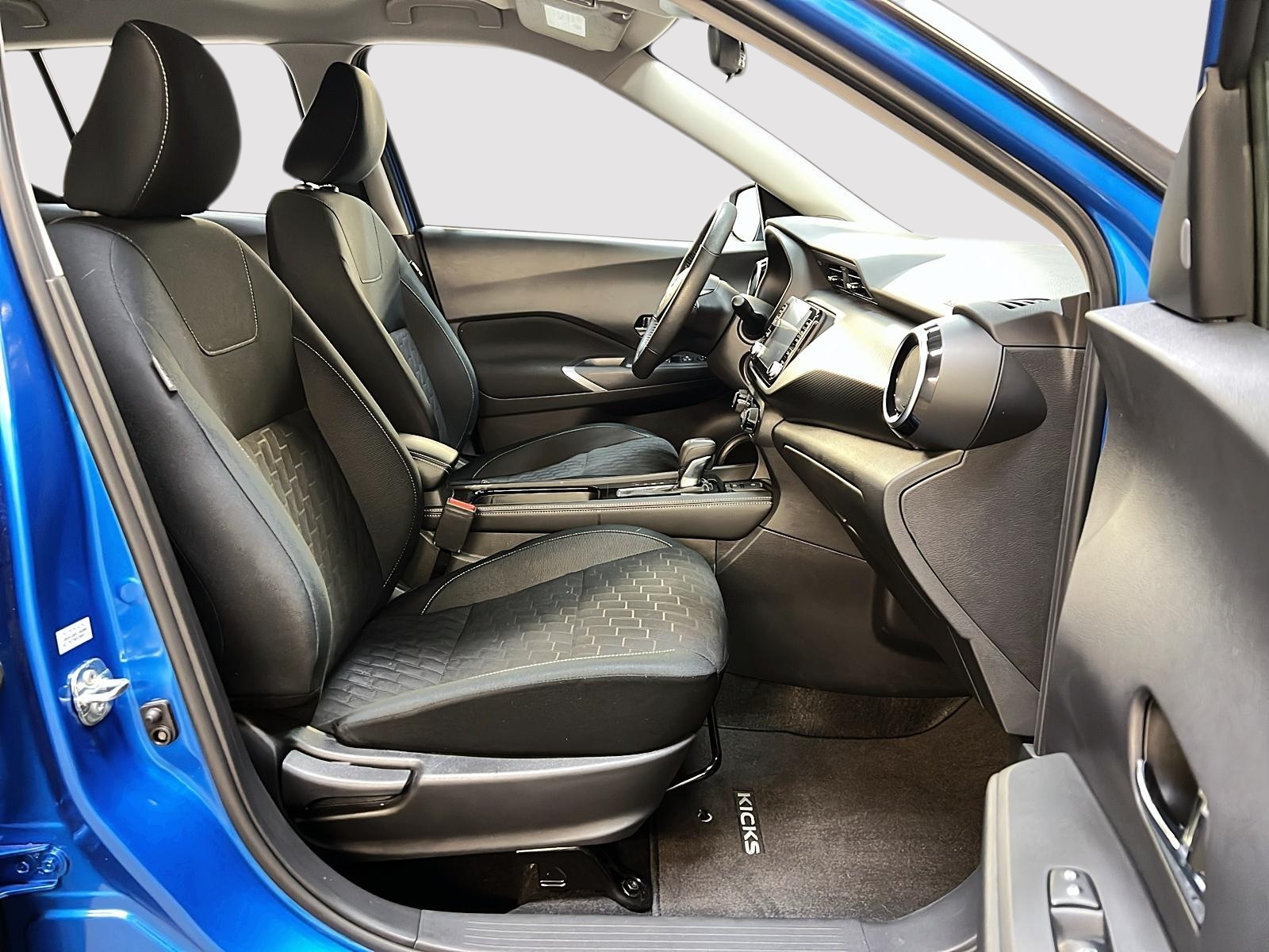 Nissan Kicks SV 2024 — photo 8