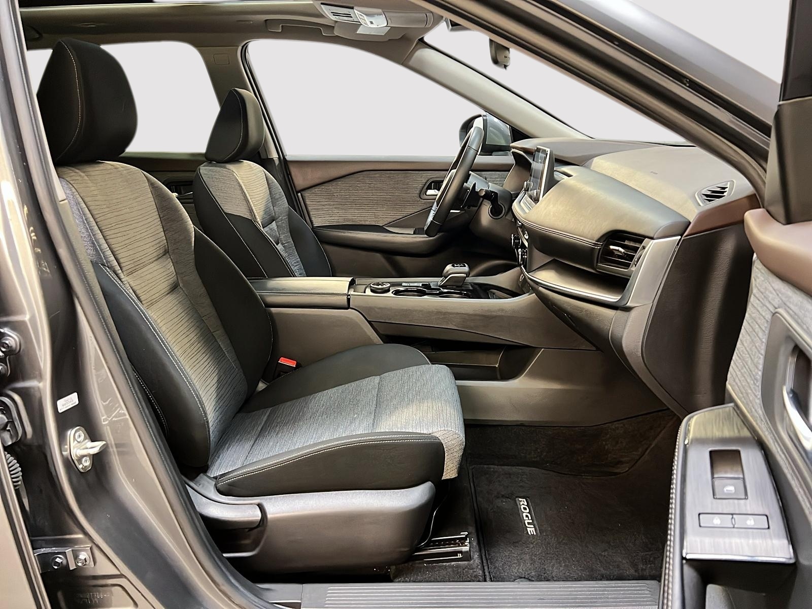 Nissan Rogue SV TOIT PANO 4RM 2023 — photo 8