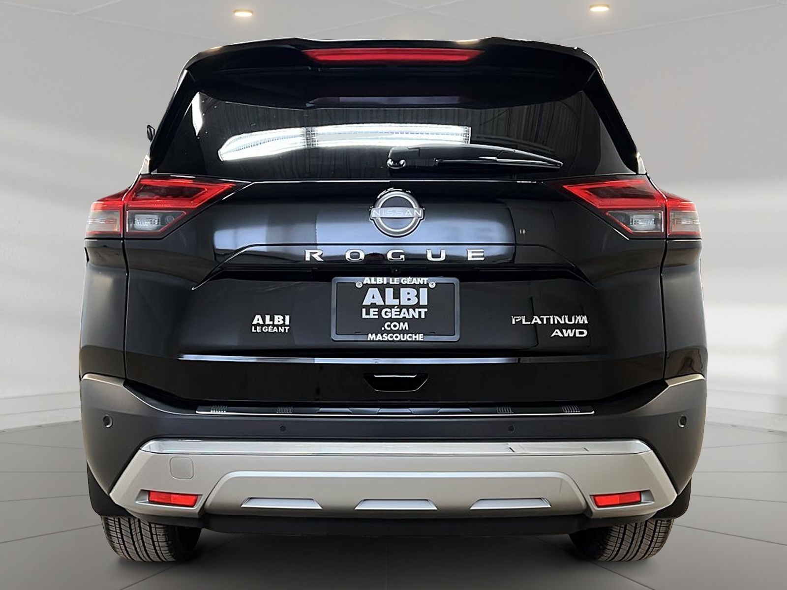 Nissan Rogue PLATINUM CUIR TOIT PANO NAV 4RM 2023 — photo 5