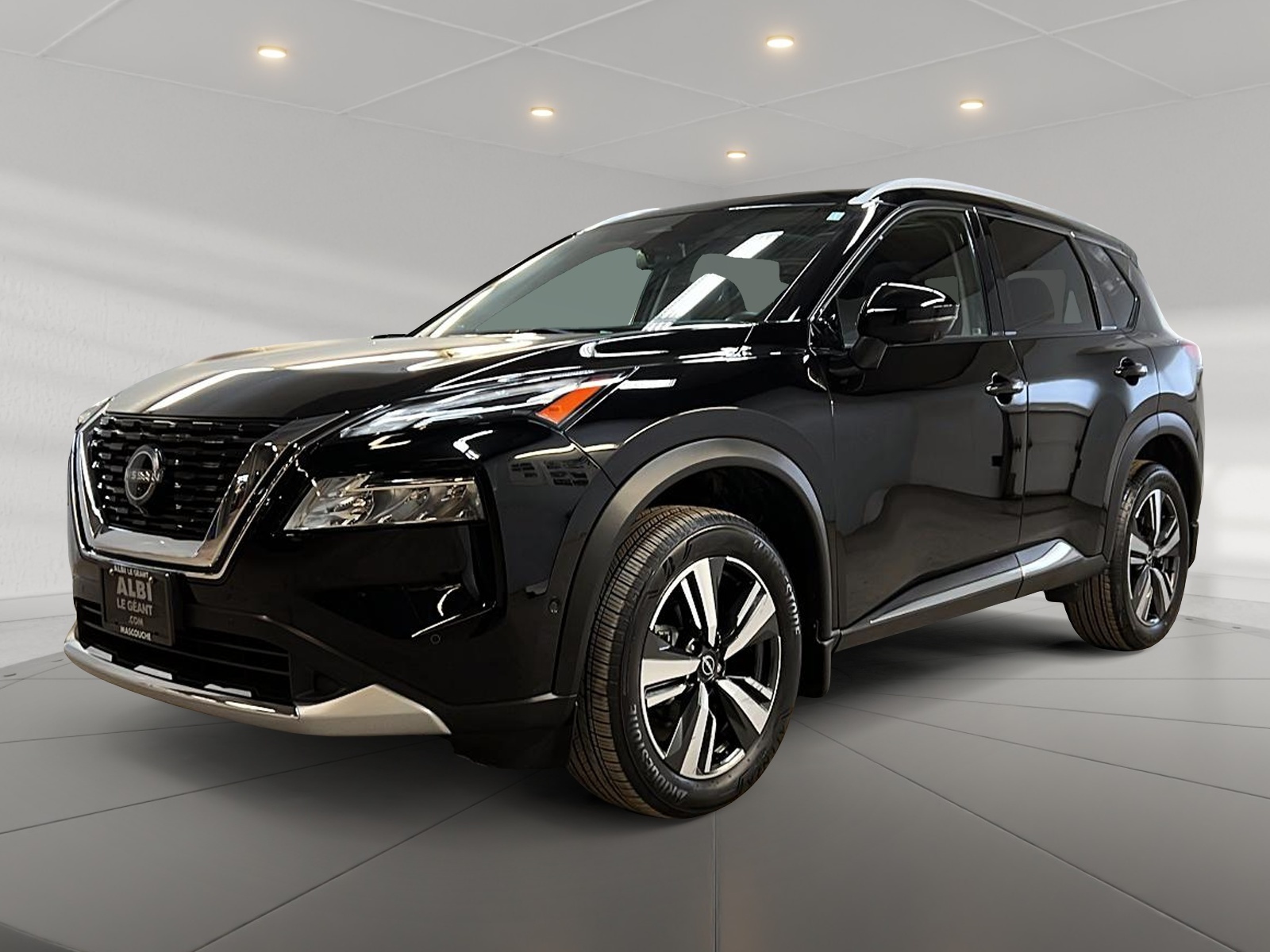 Nissan Rogue PLATINUM CUIR TOIT PANO NAV 4RM 2023