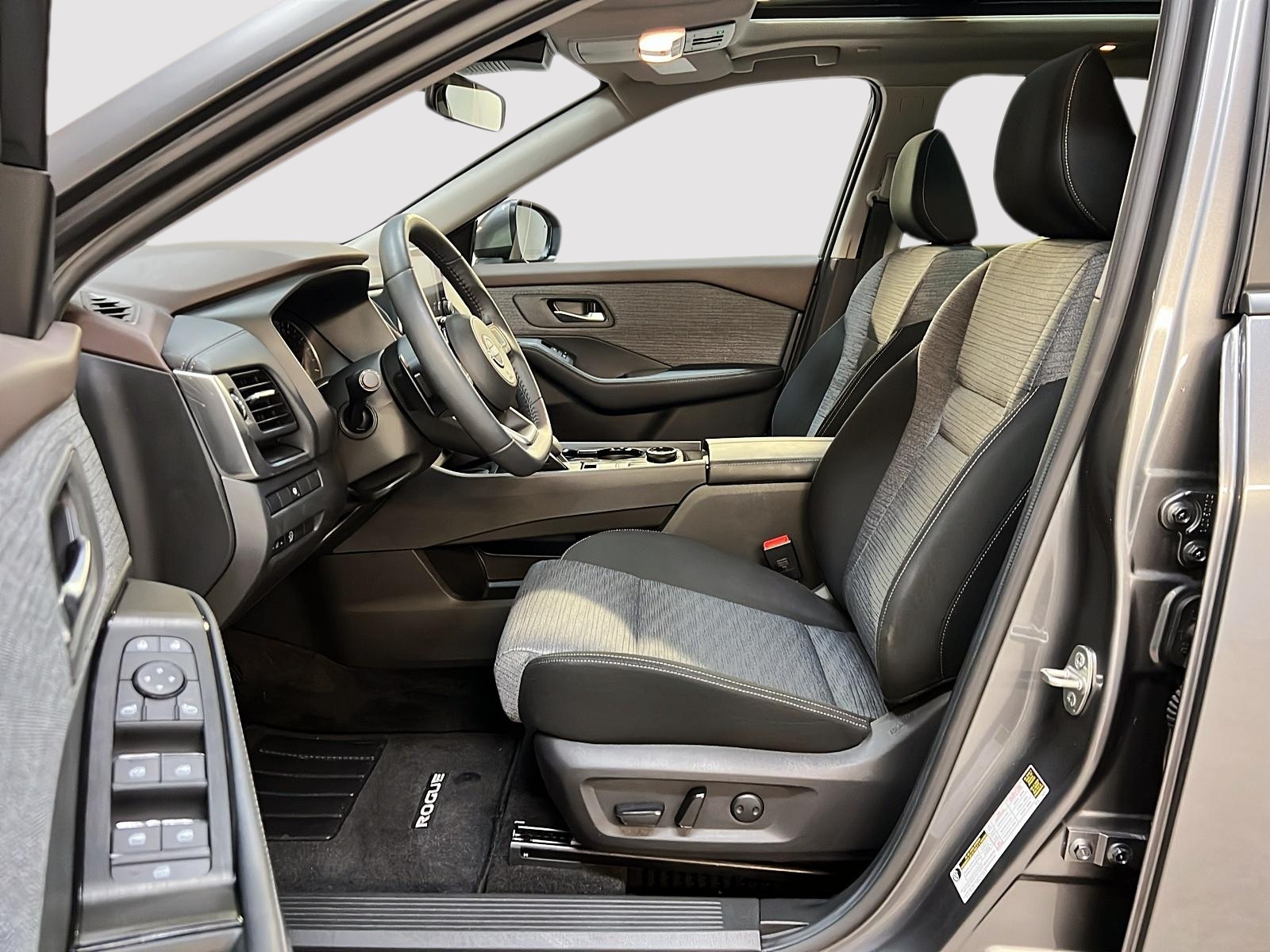 Nissan Rogue SV TOIT PANO 4RM 2023 — photo 7