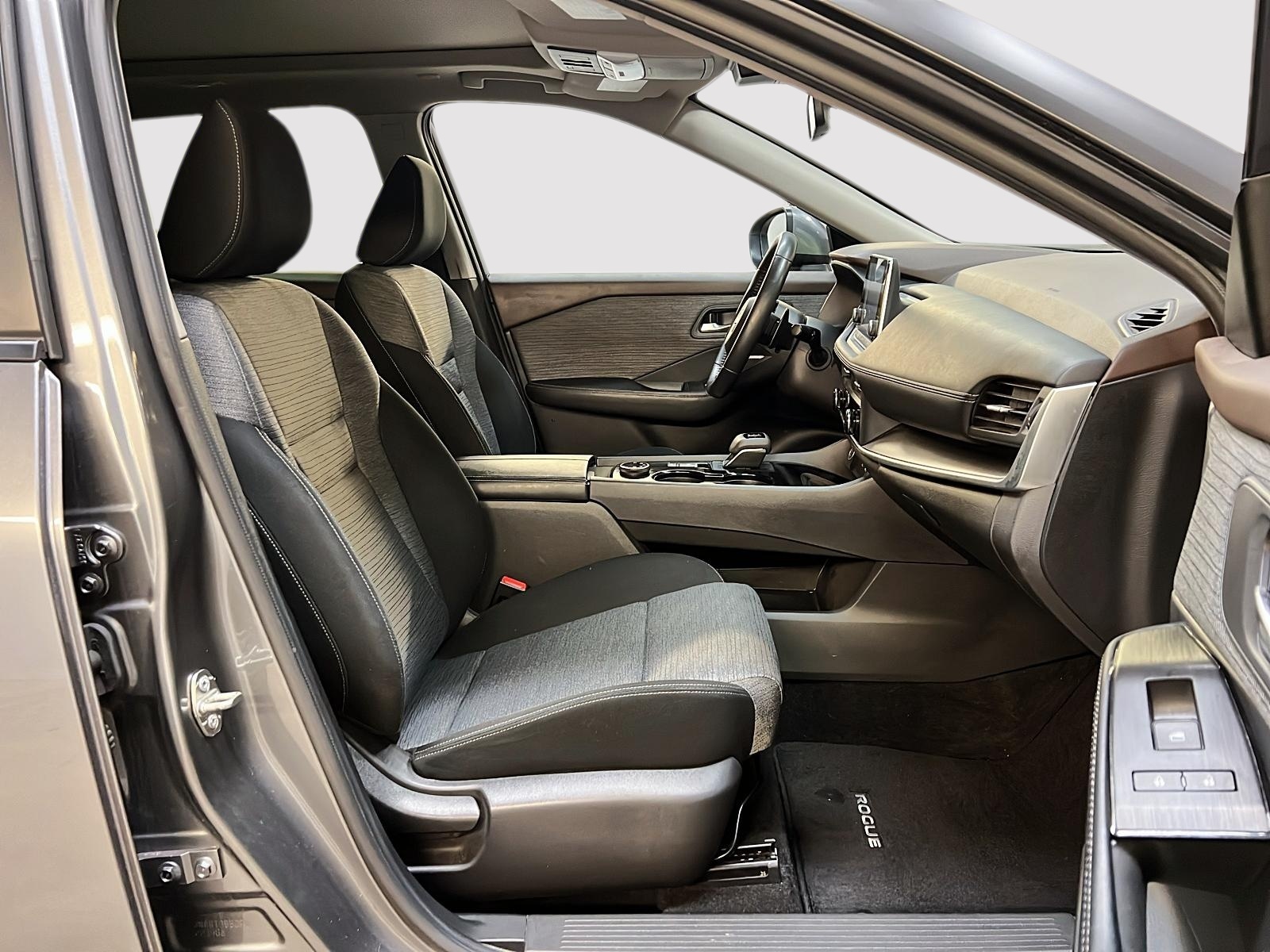 Nissan Rogue SV TOIT PANO 4RM 2023 — photo 8