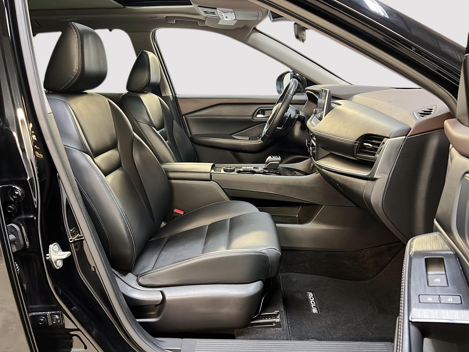 Nissan Rogue SV MIDNIGHT CUIR TOIT PANO 4RM 2023 — photo 8