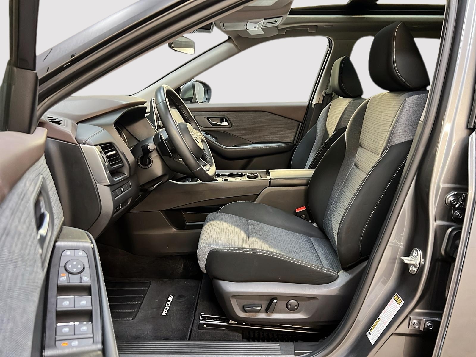 Nissan Rogue SV TOIT PANO 4RM 2023 — photo 7