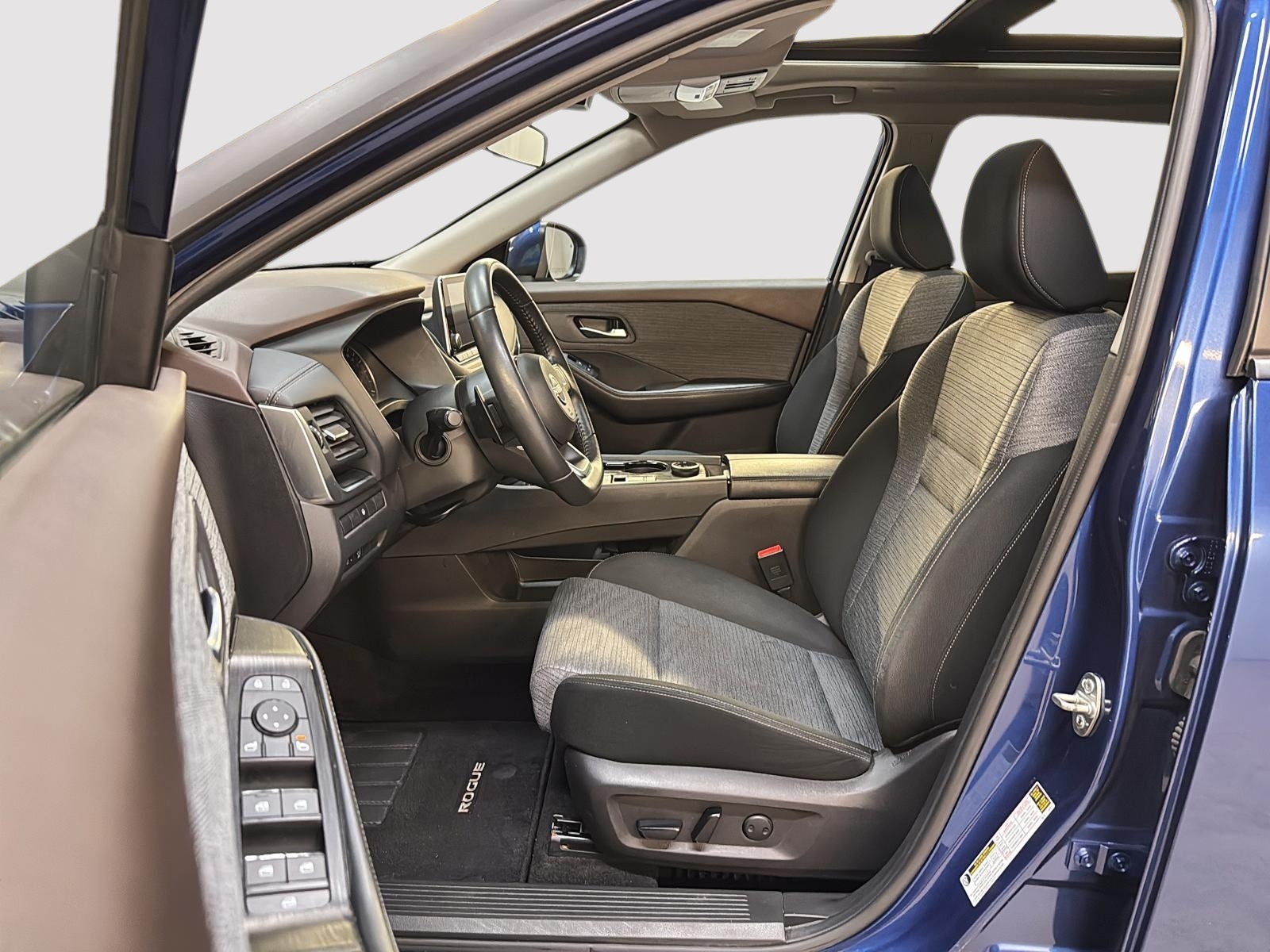 Nissan Rogue SV TOIT PANO 4RM 2023 — photo 7