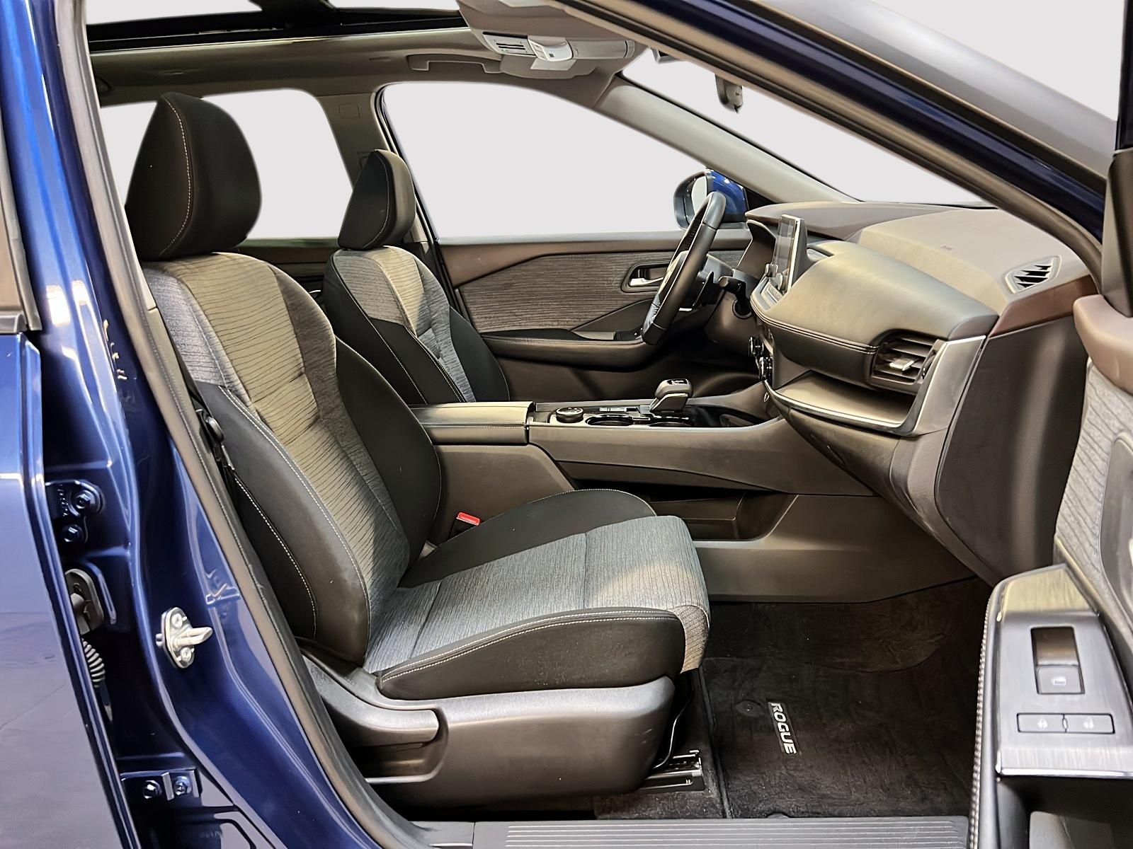 Nissan Rogue SV TOIT PANO 4RM 2023 — photo 8