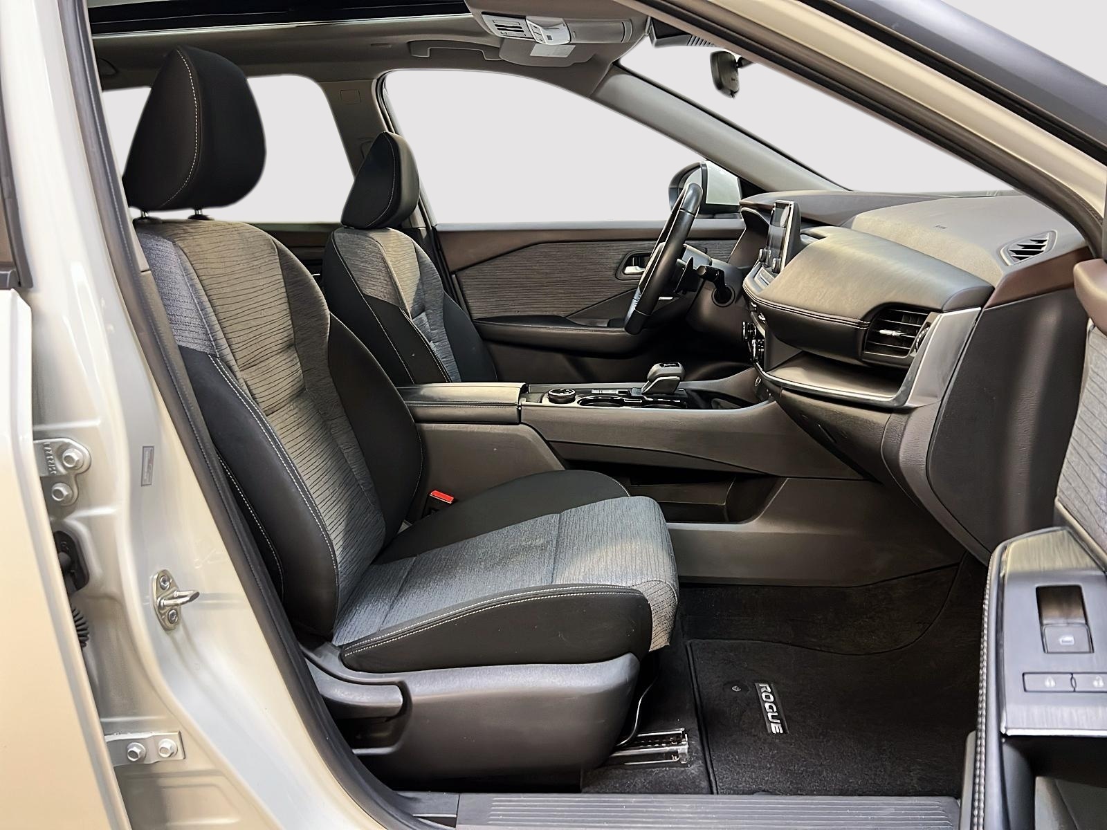 Nissan Rogue SV TOIT PANO 4RM 2023 — photo 8