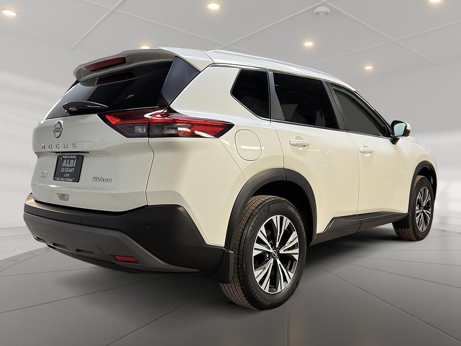 Nissan Rogue SV TOIT PANO 4RM 2023 — photo 4
