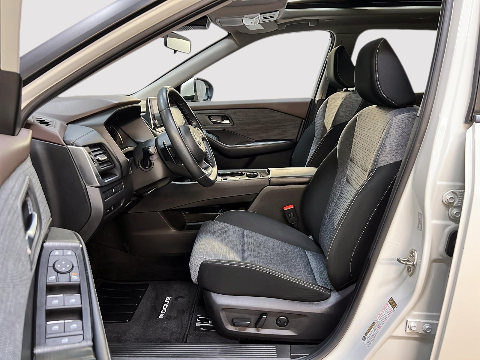 Nissan Rogue SV TOIT PANO 4RM 2023 — photo 7