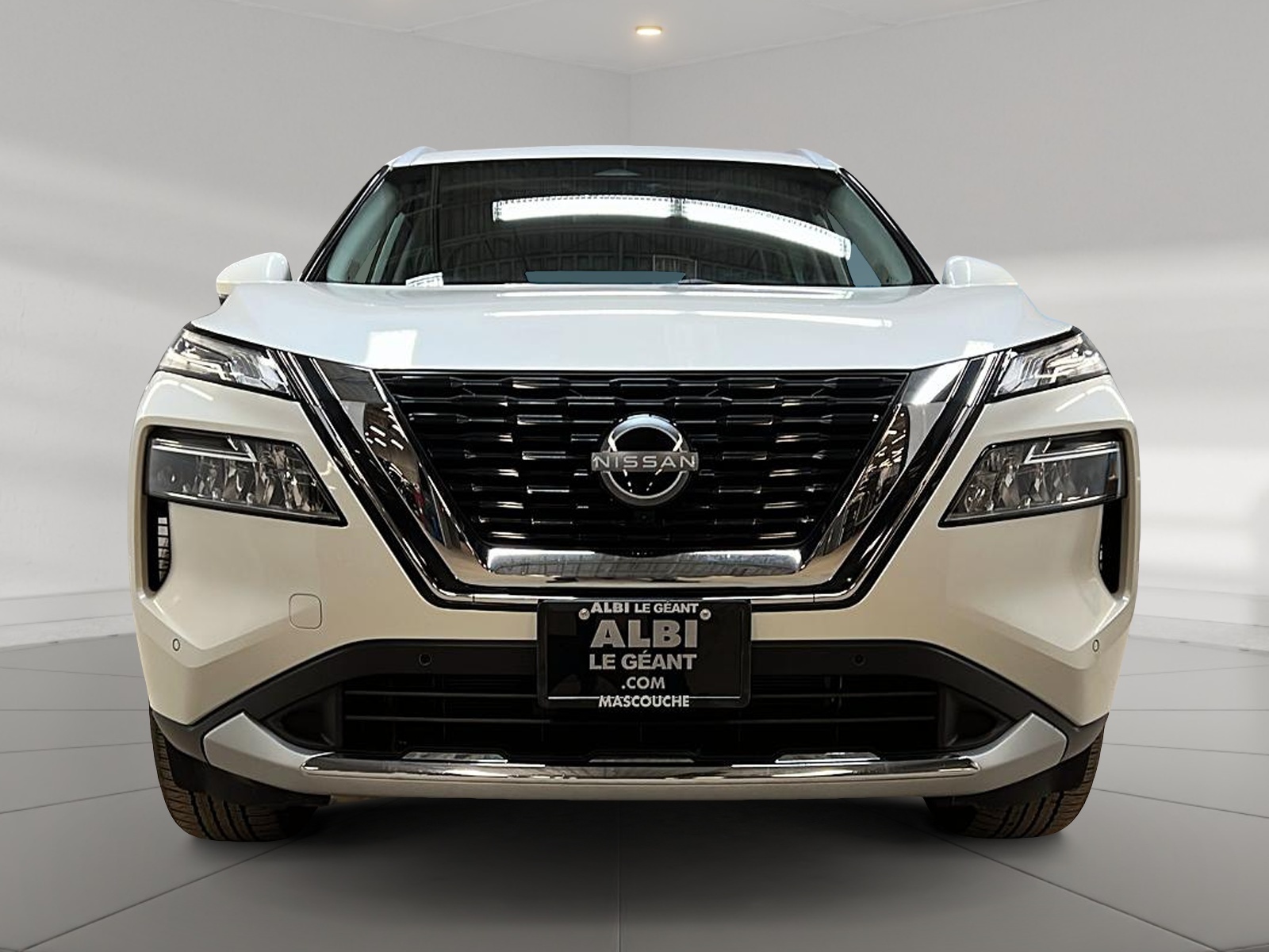 Nissan Rogue PLATINUM CUIR TOIT PANO NAV 4RM 2023 — photo 2