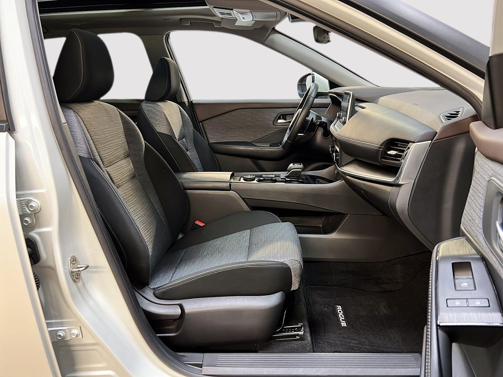 Nissan Rogue SV TOIT PANO 4RM 2023 — photo 8