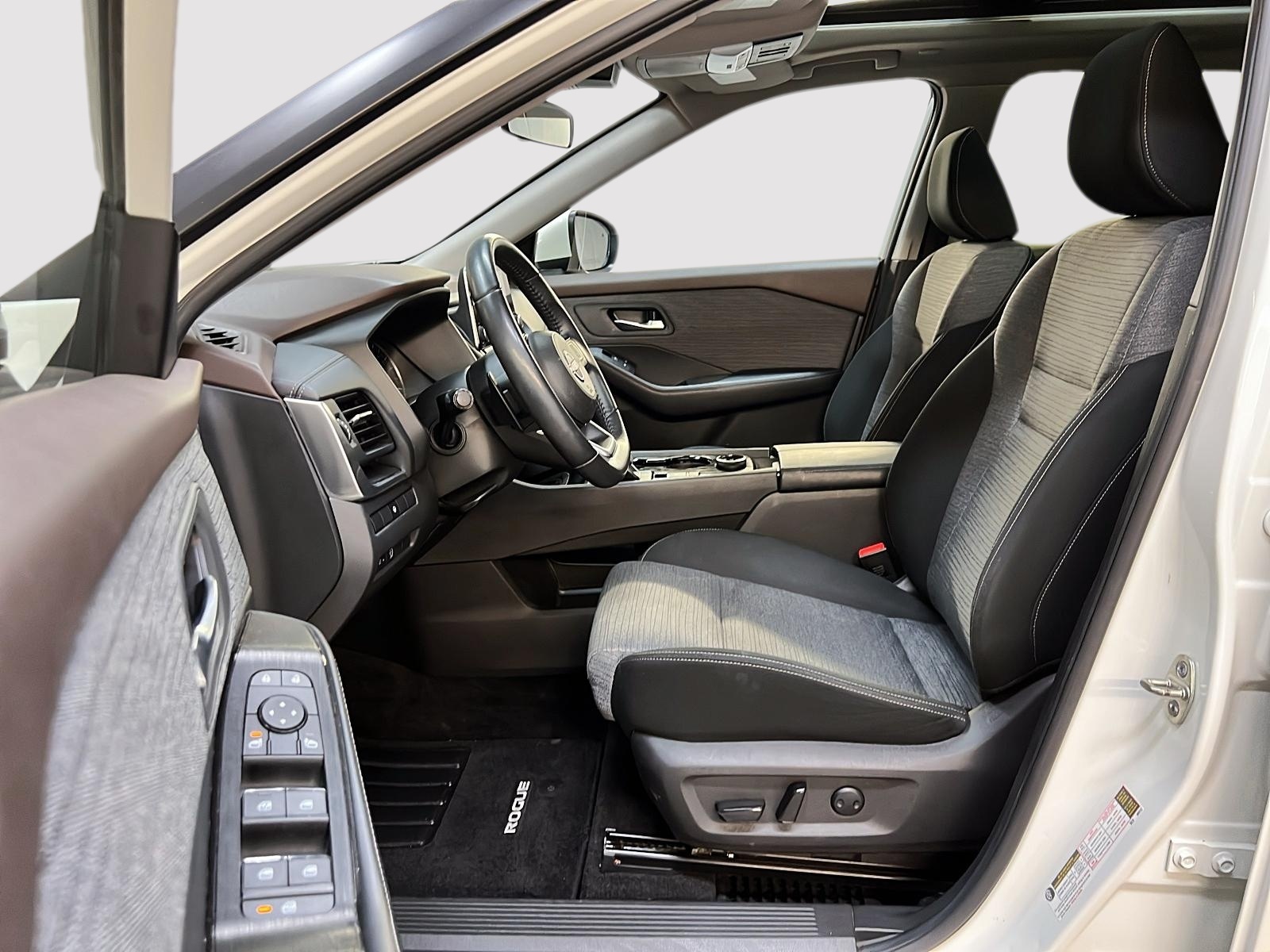 Nissan Rogue SV TOIT PANO 4RM 2023 — photo 7