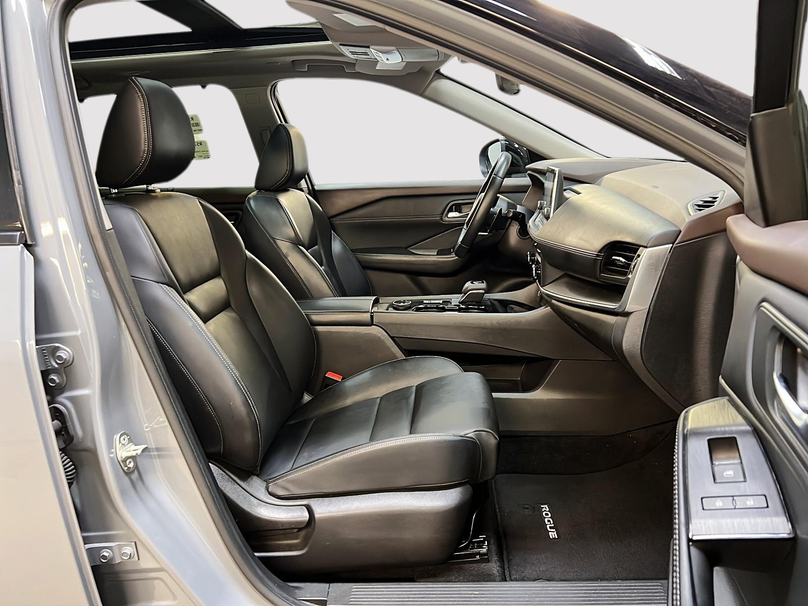 Nissan Rogue SV MIDNIGHT CUIR TOIT PANO 4RM 2023 — photo 8