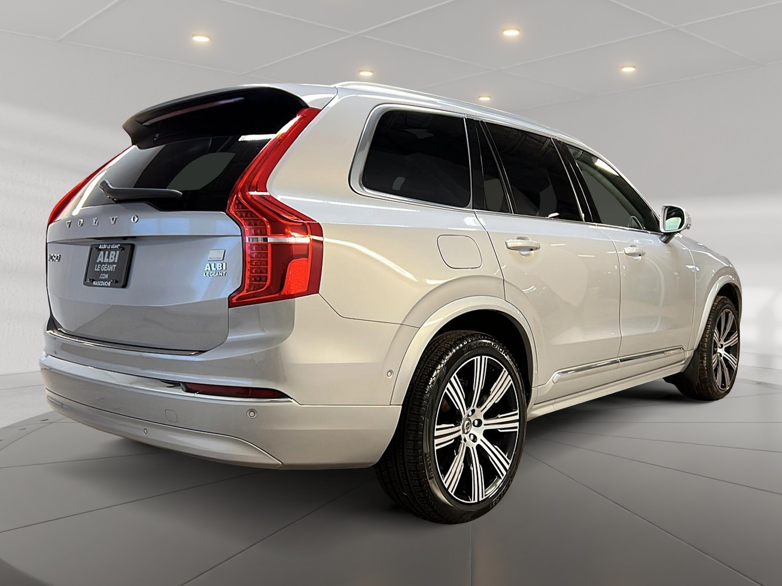 Volvo XC90 RECHARGE PLUS CUIR TOIT PANO NAV 4RM 2023 — photo 4