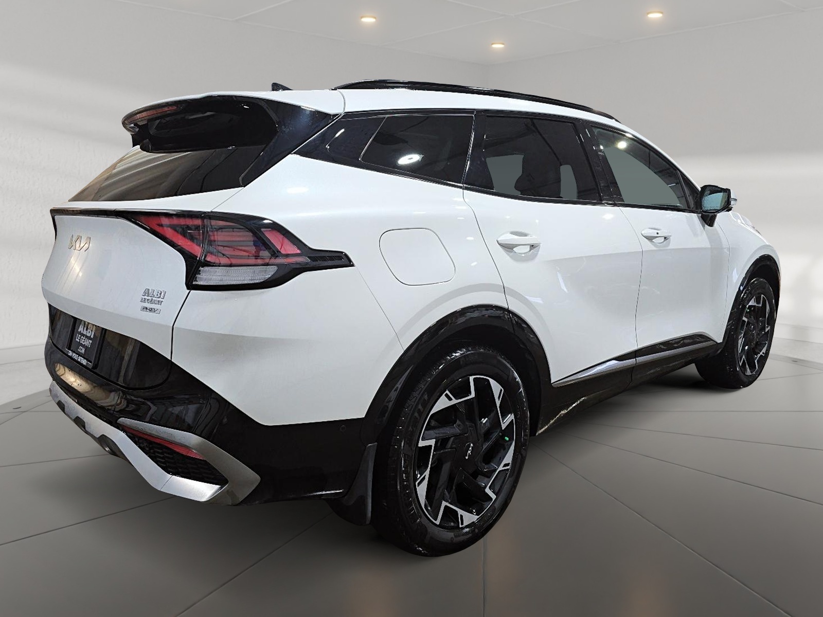 Kia Sportage SX PHEV CUIR TOIT PANO NAV 4RM 2025 — photo 4