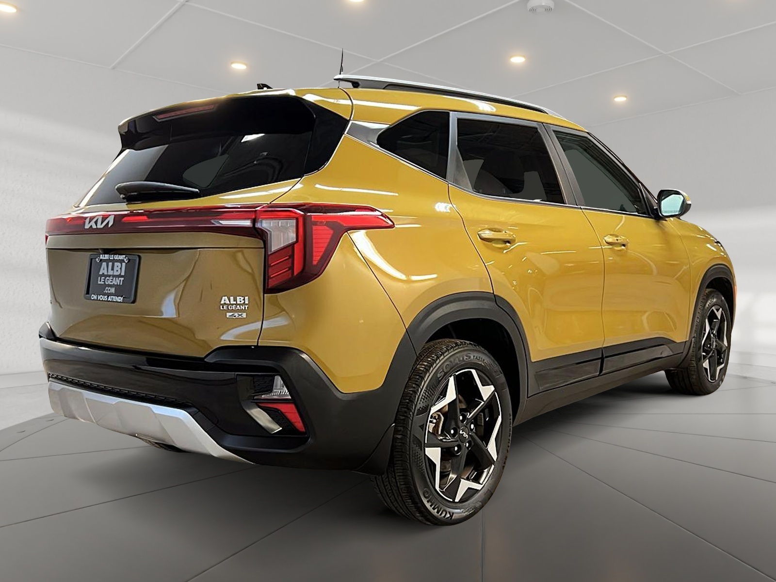 Kia SELTOS EX PREMIUM CUIR TOIT NAV 4RM 2024 — photo 4