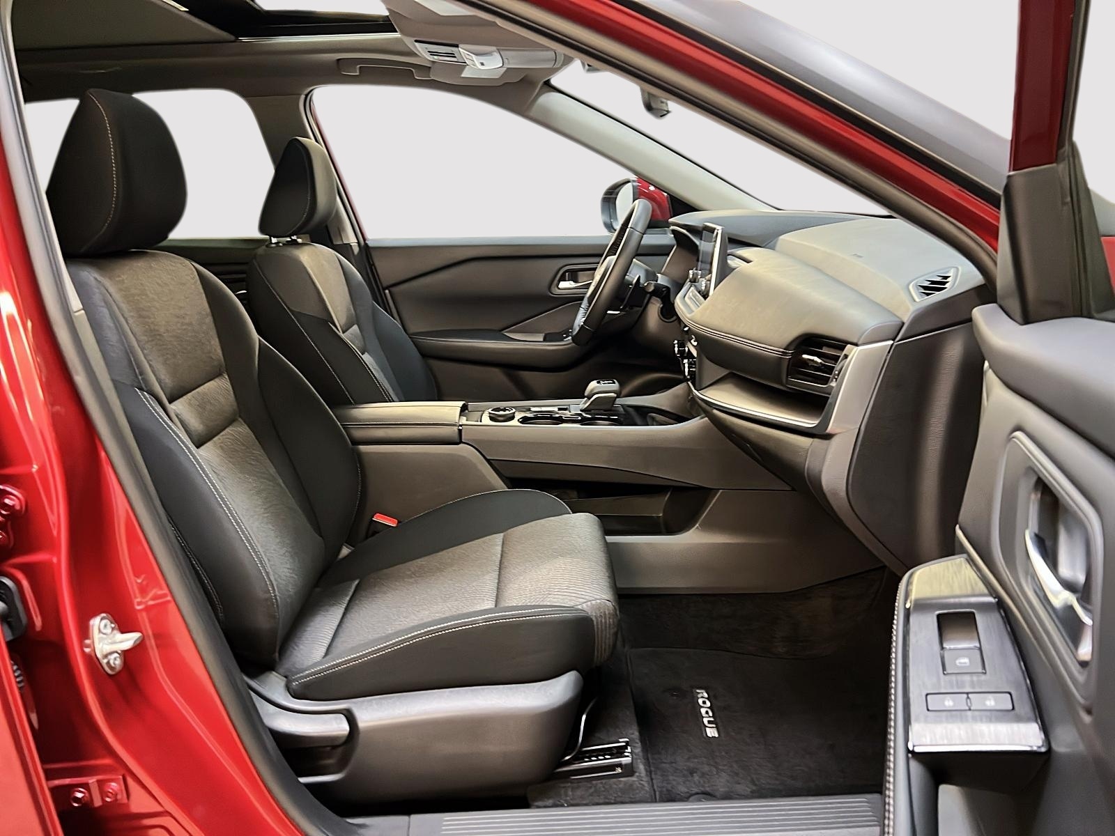 Nissan Rogue SV TOIT PANO 4RM 2024 — photo 8