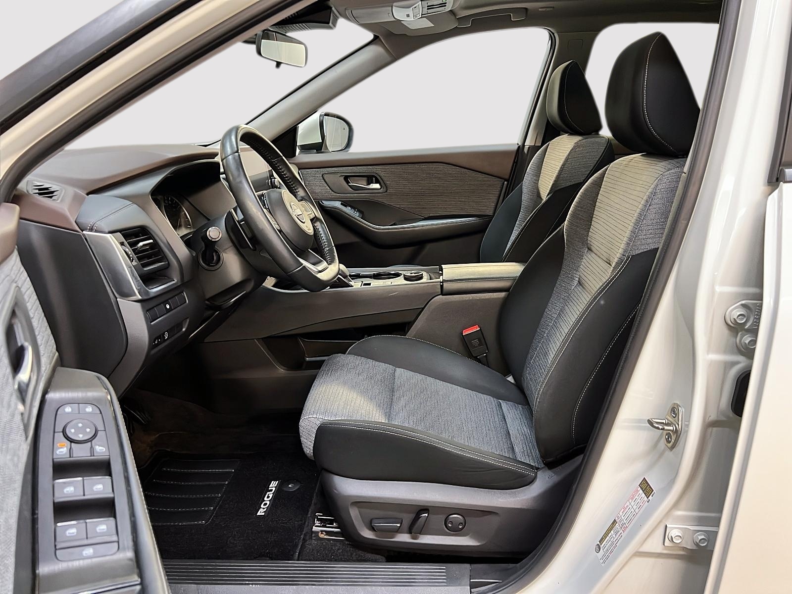 Nissan Rogue SV TOIT PANO 4RM 2023 — photo 7