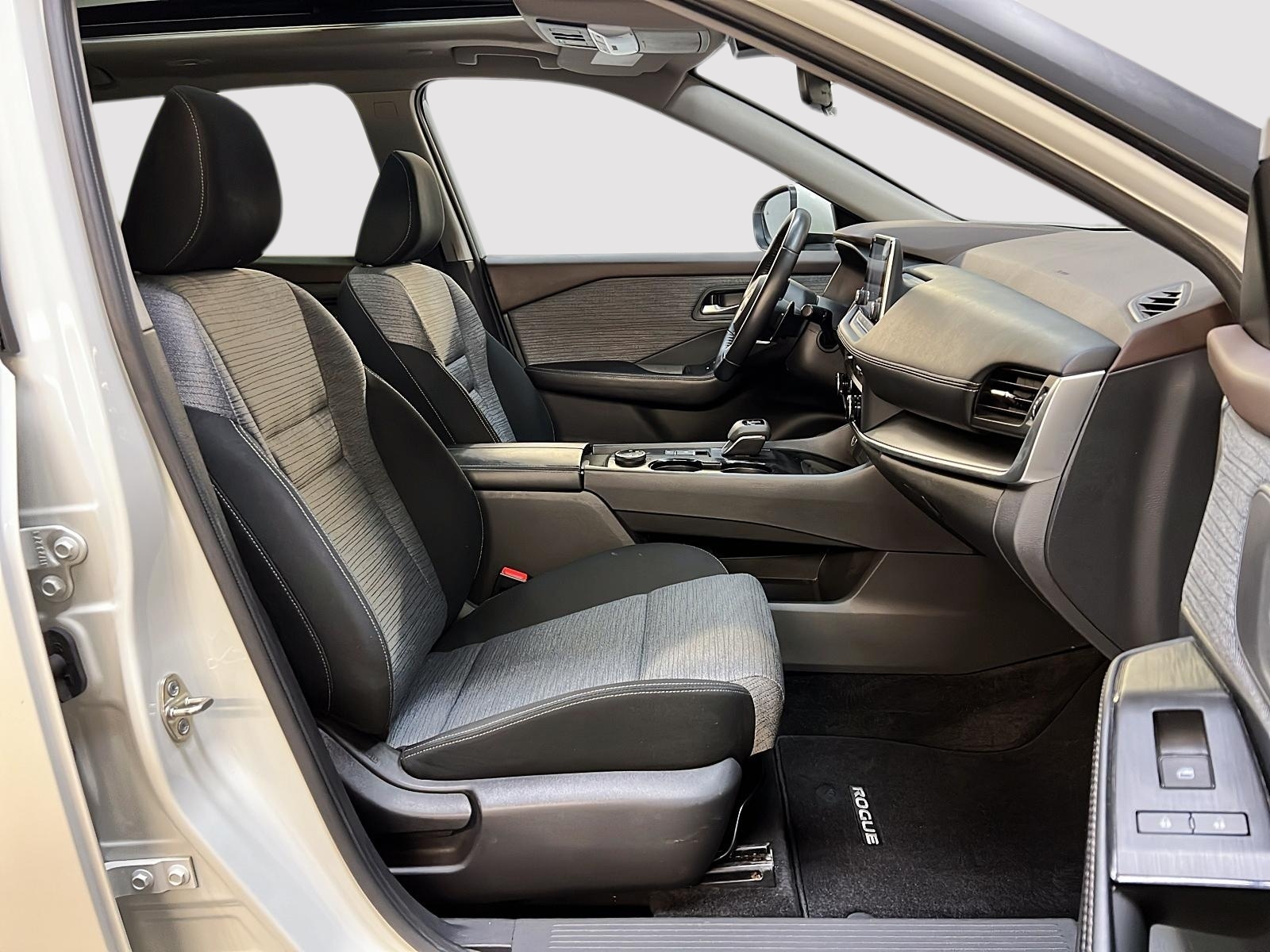 Nissan Rogue SV TOIT PANO 4RM 2023 — photo 8