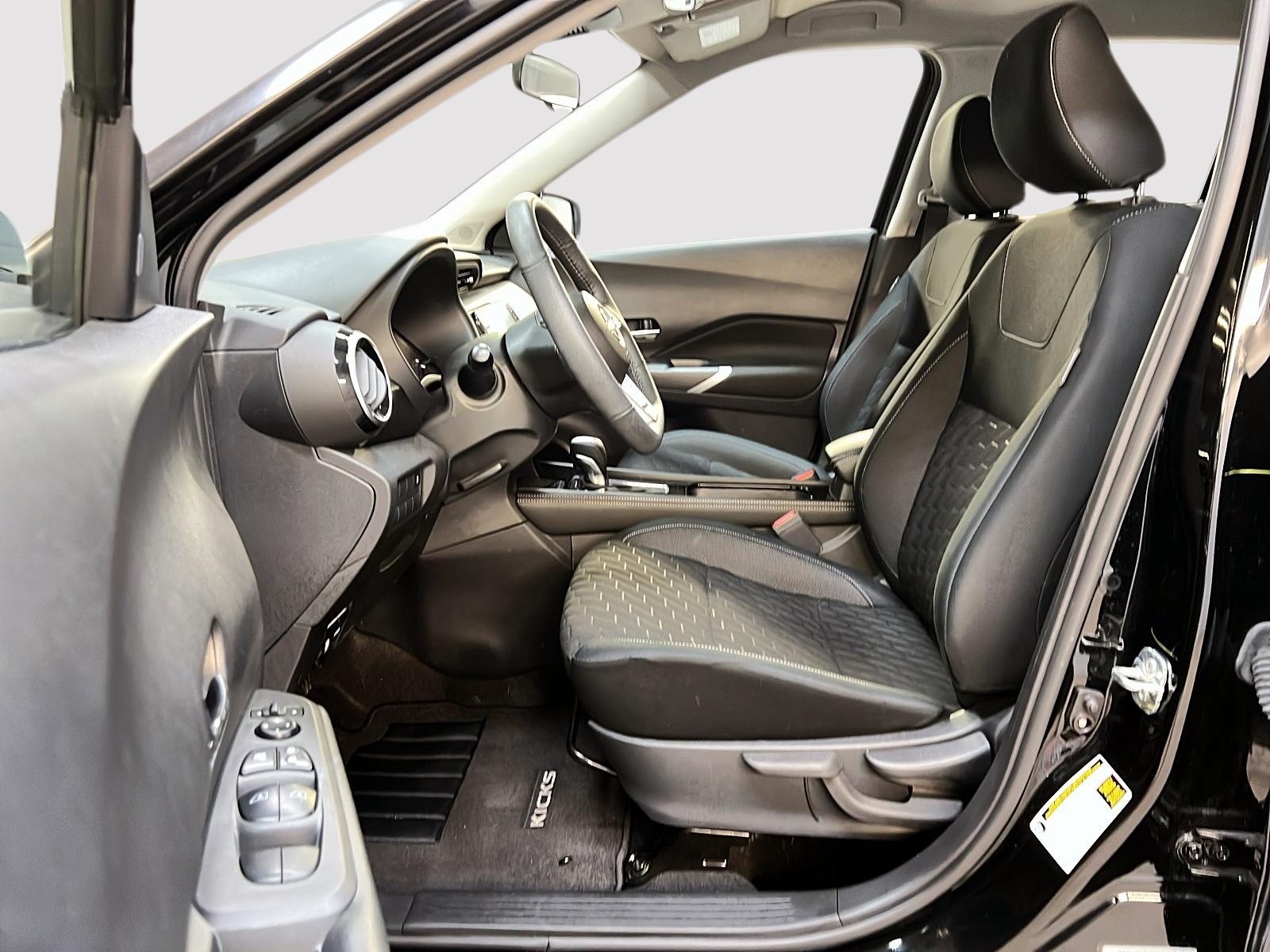 Nissan Kicks SV 2023 — photo 7