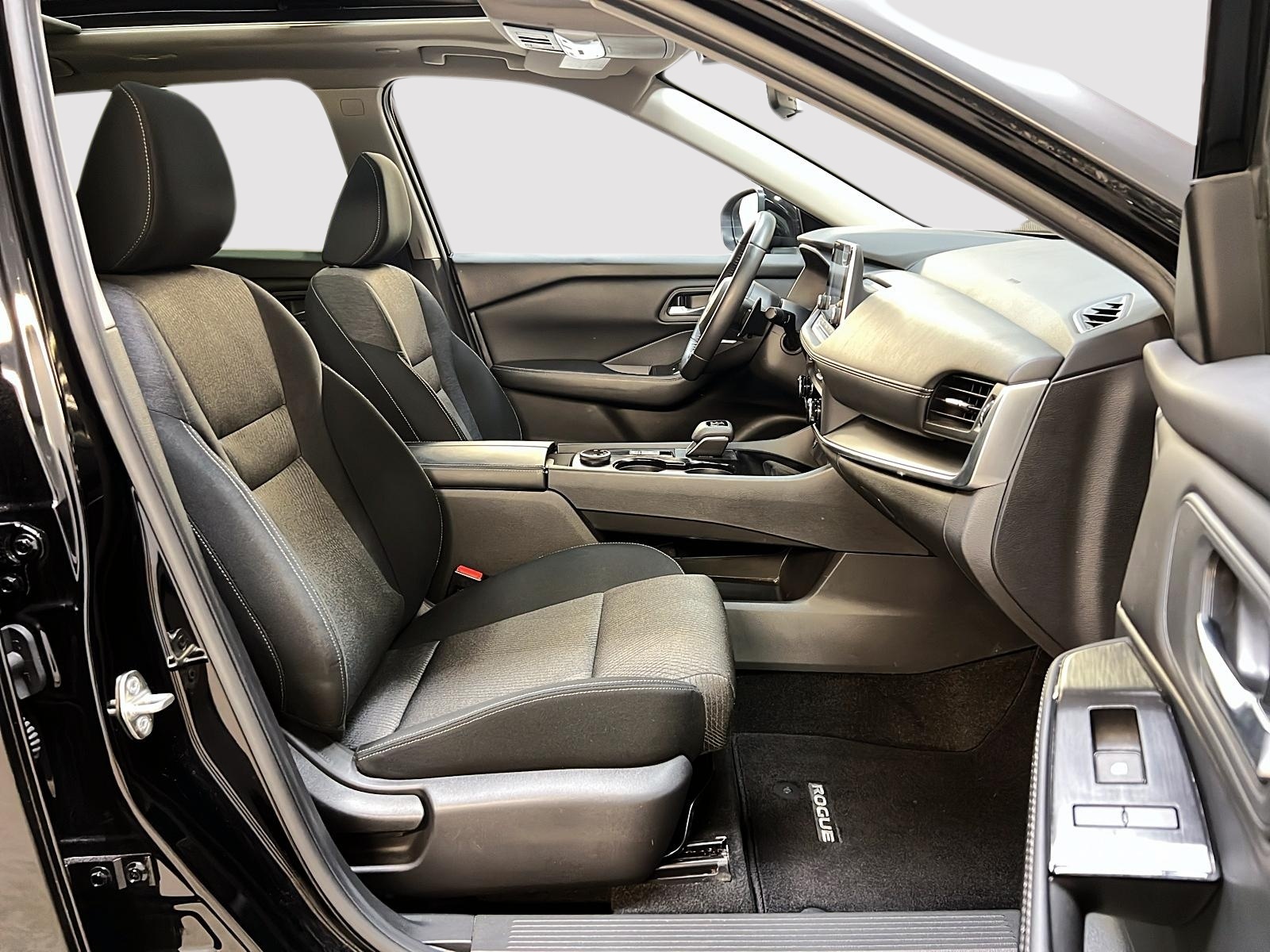 Nissan Rogue SV TOIT PANO 4RM 2024 — photo 8