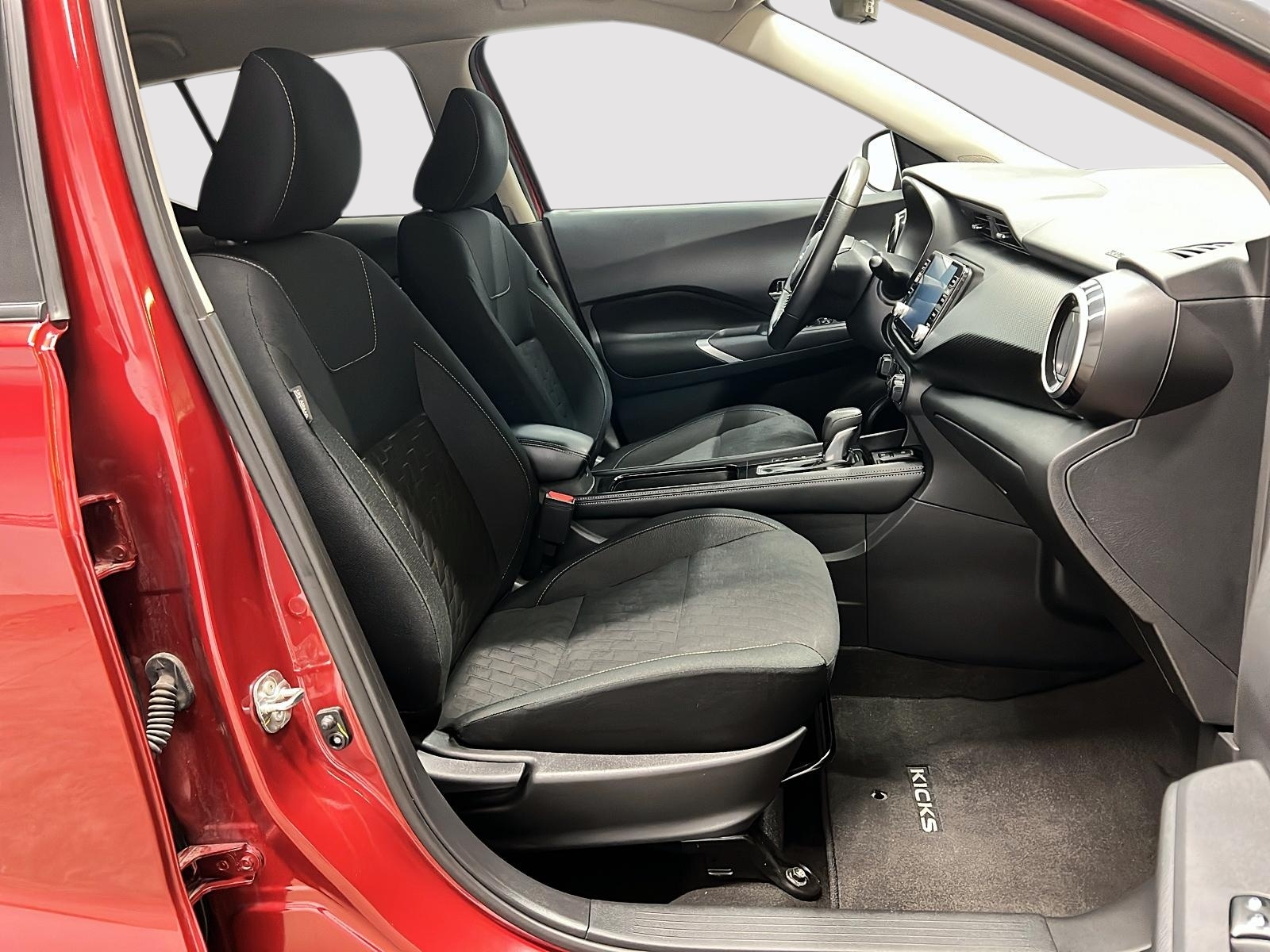 Nissan Kicks SV 2024 — photo 8