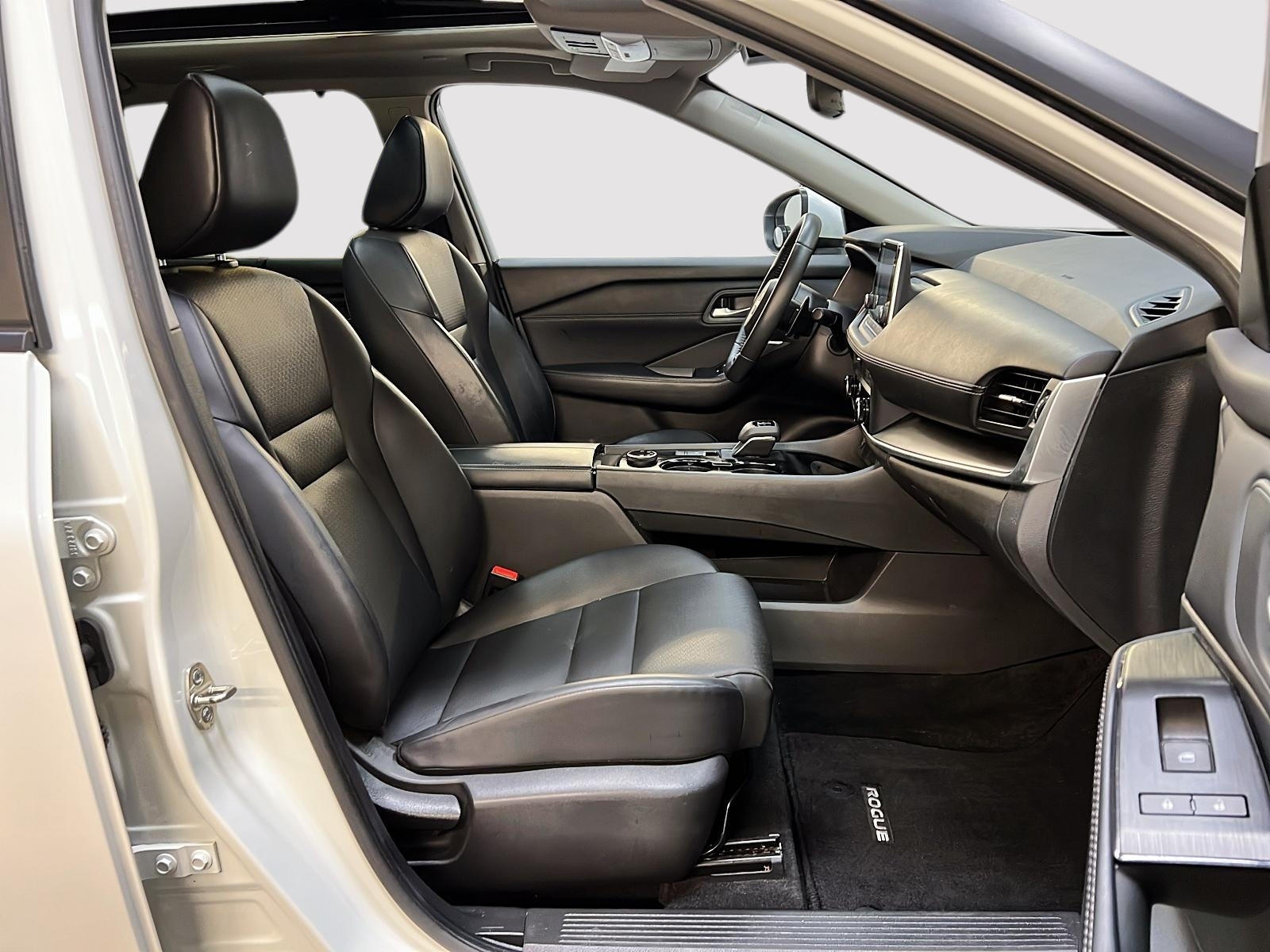 Nissan Rogue SV PREMIUM CUIR TOIT PANO 4RM 2024 — photo 8