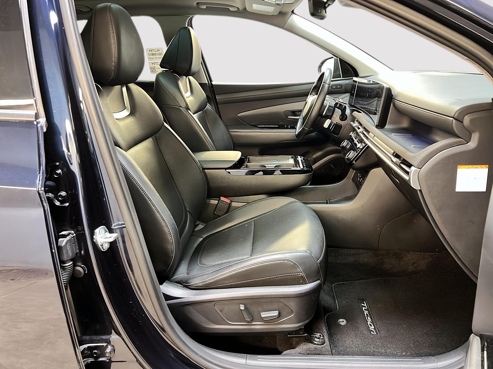 Hyundai Tucson ULTIMATE HYBRIDE CUIR TOIT PANO NAV 4RM 2025 — photo 8