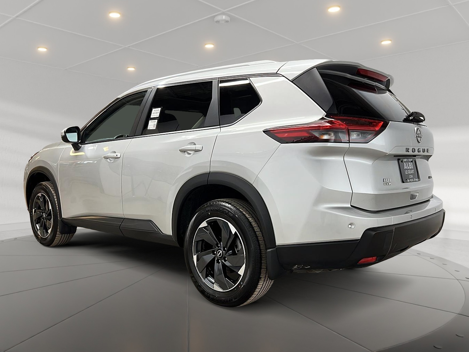 Nissan Rogue SV TOIT PANO 4RM 2025 — photo 6