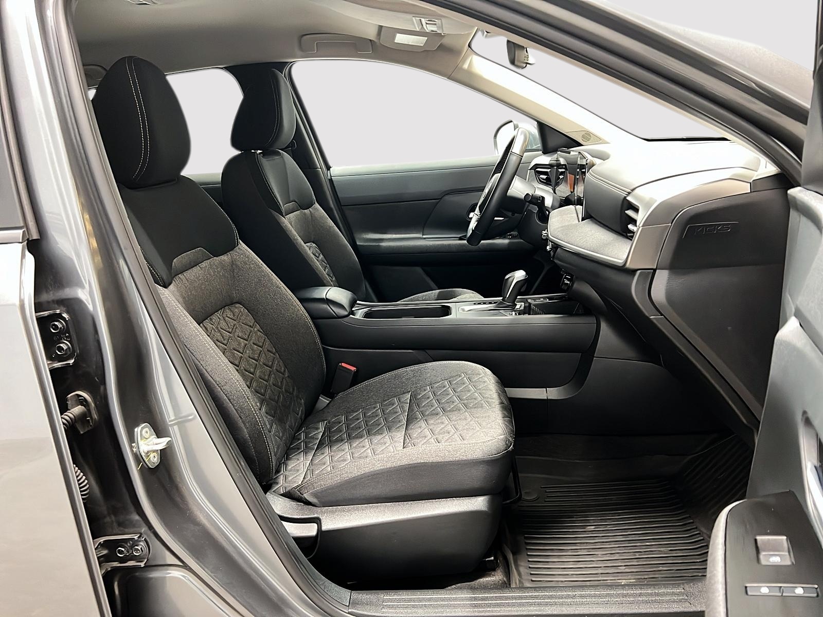 Nissan Kicks SV 2025 — photo 8