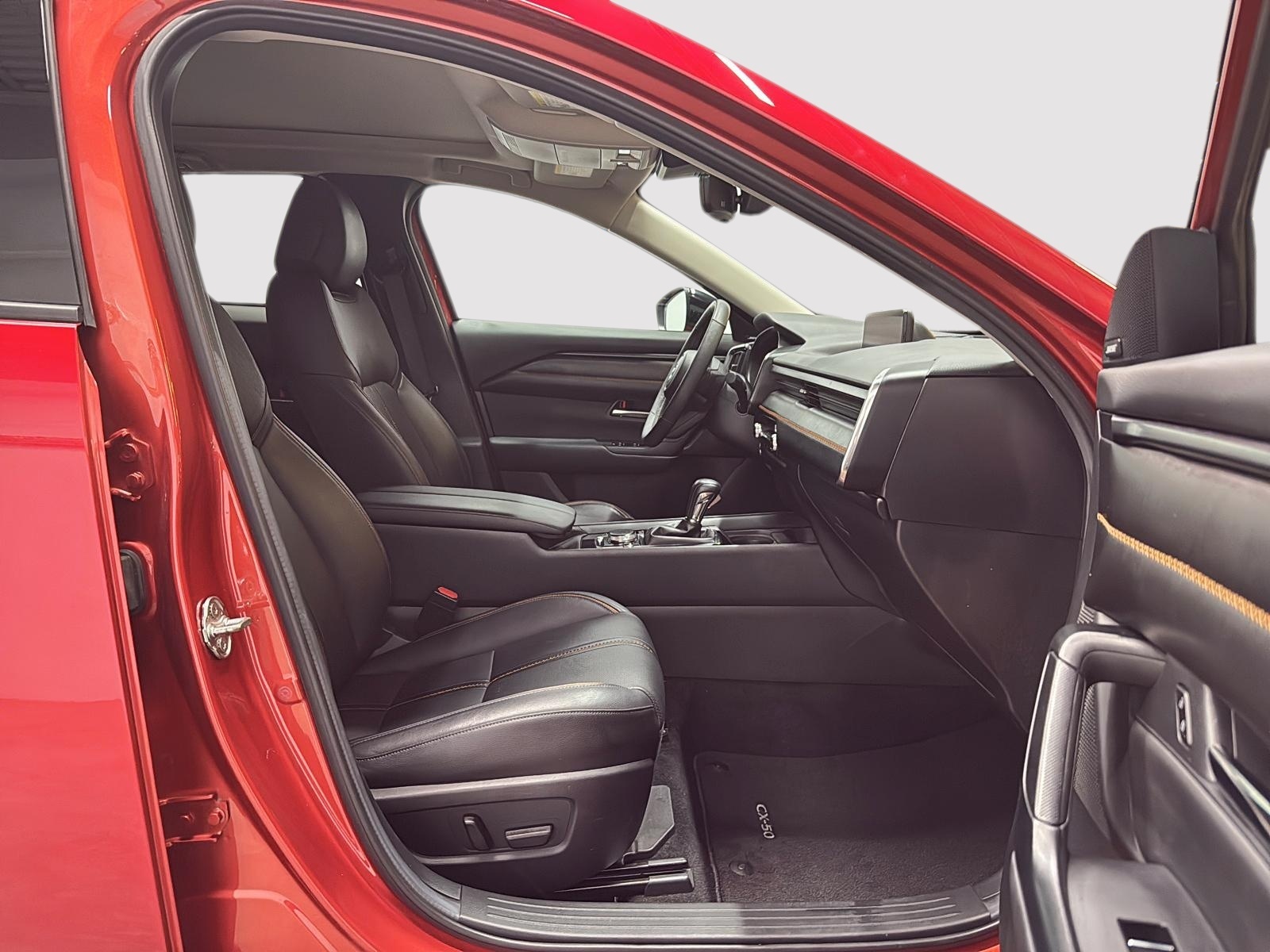 Mazda CX-50 GT CUIR TOIT PANO NAV 4RM 2024 — photo 8