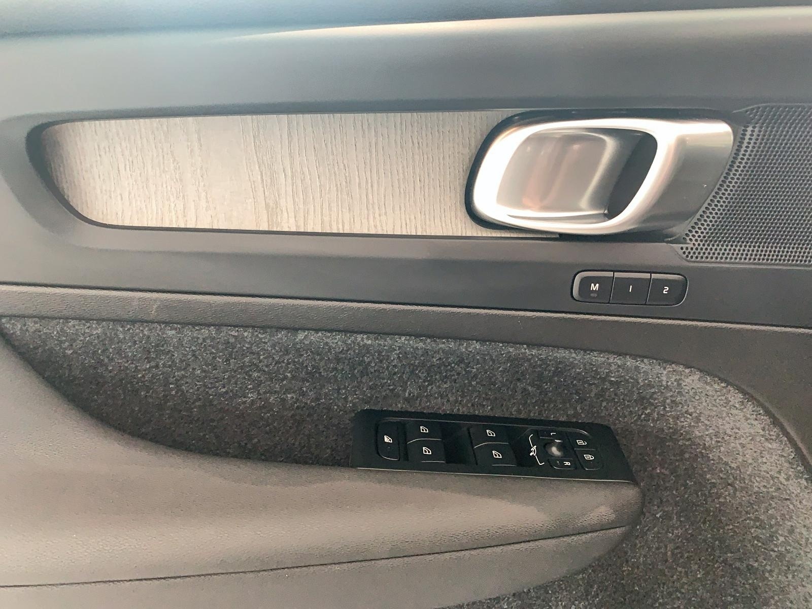 Volvo XC40 B5 CORE CUIR NAV 4RM 2025 — photo 8