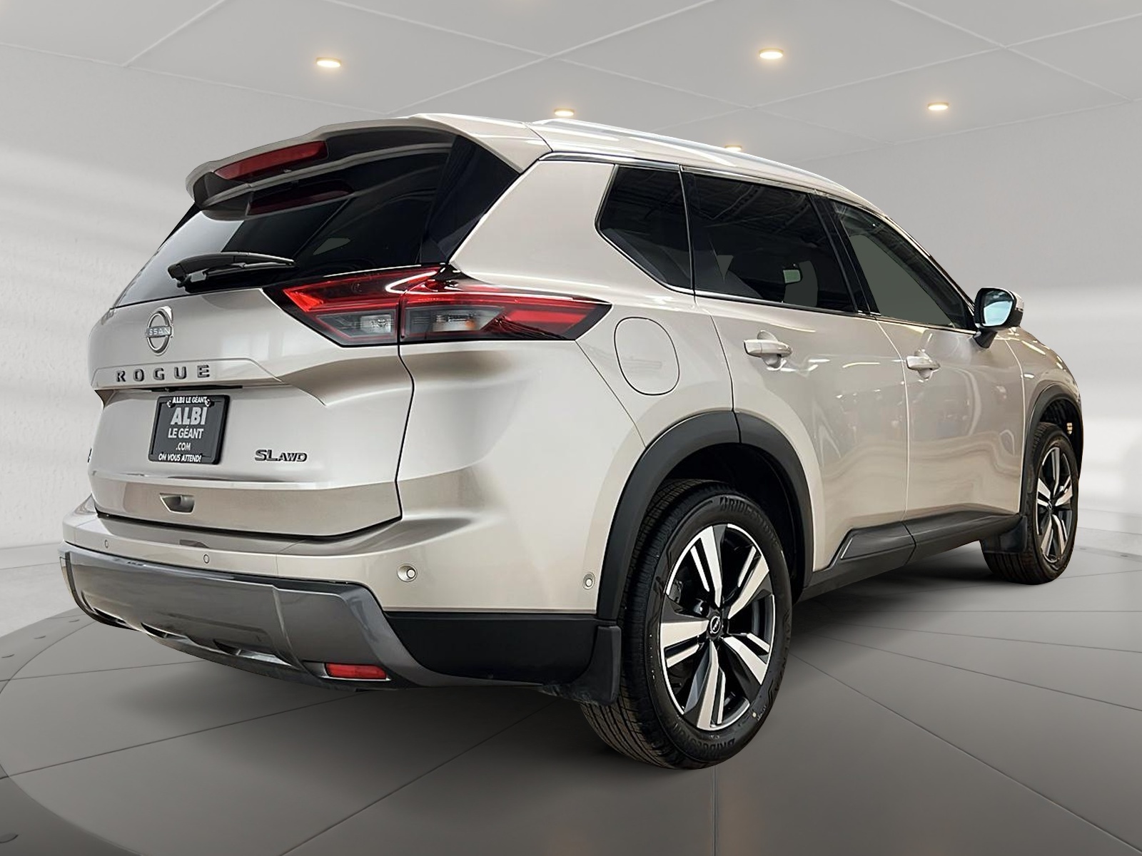 Nissan Rogue SL CUIR TOIT PANO NAV 4RM 2024 — photo 4