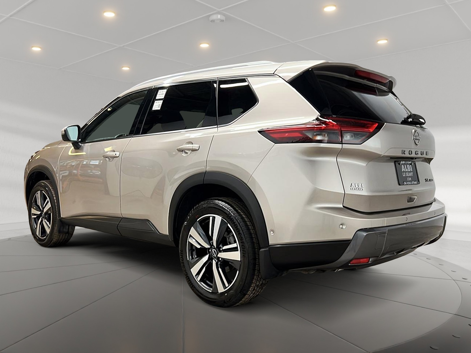 Nissan Rogue SL CUIR TOIT PANO NAV 4RM 2024 — photo 6